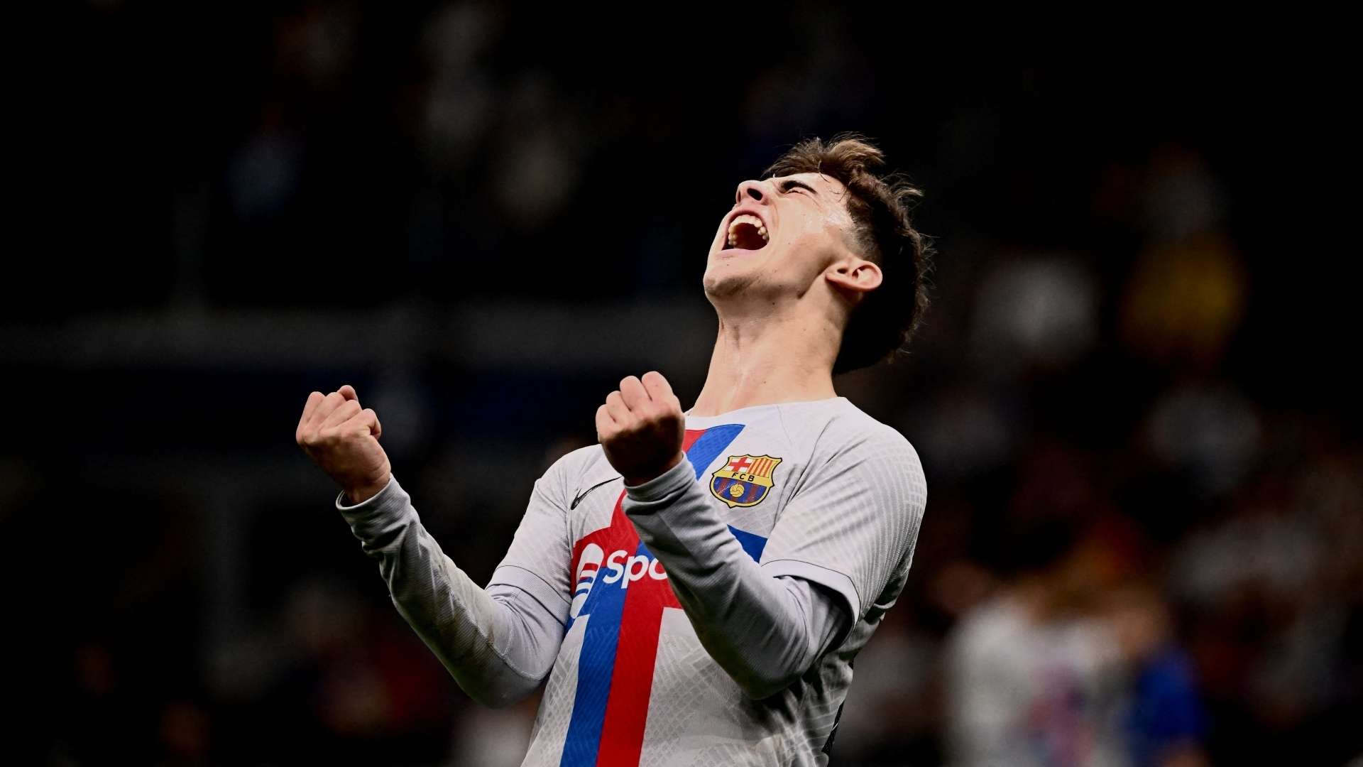 也折射出他 也折射出他